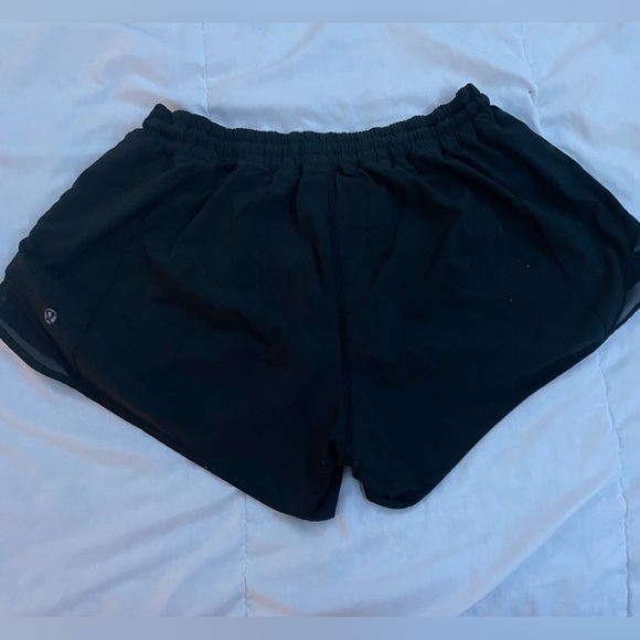 Lululemon Hotty Hot Shorts - Picture 2 of 3